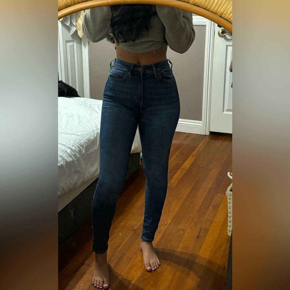 Hollister Curvy High-Rise Super Skinny Jeans